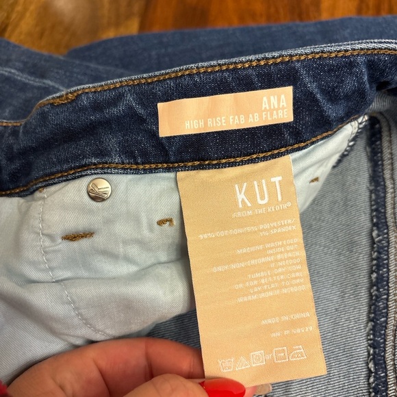 KUT from the Kloth Ana High Rise Fab Ab Flare Jeans Women’s 12 Dark Wash - Picture 7 of 8